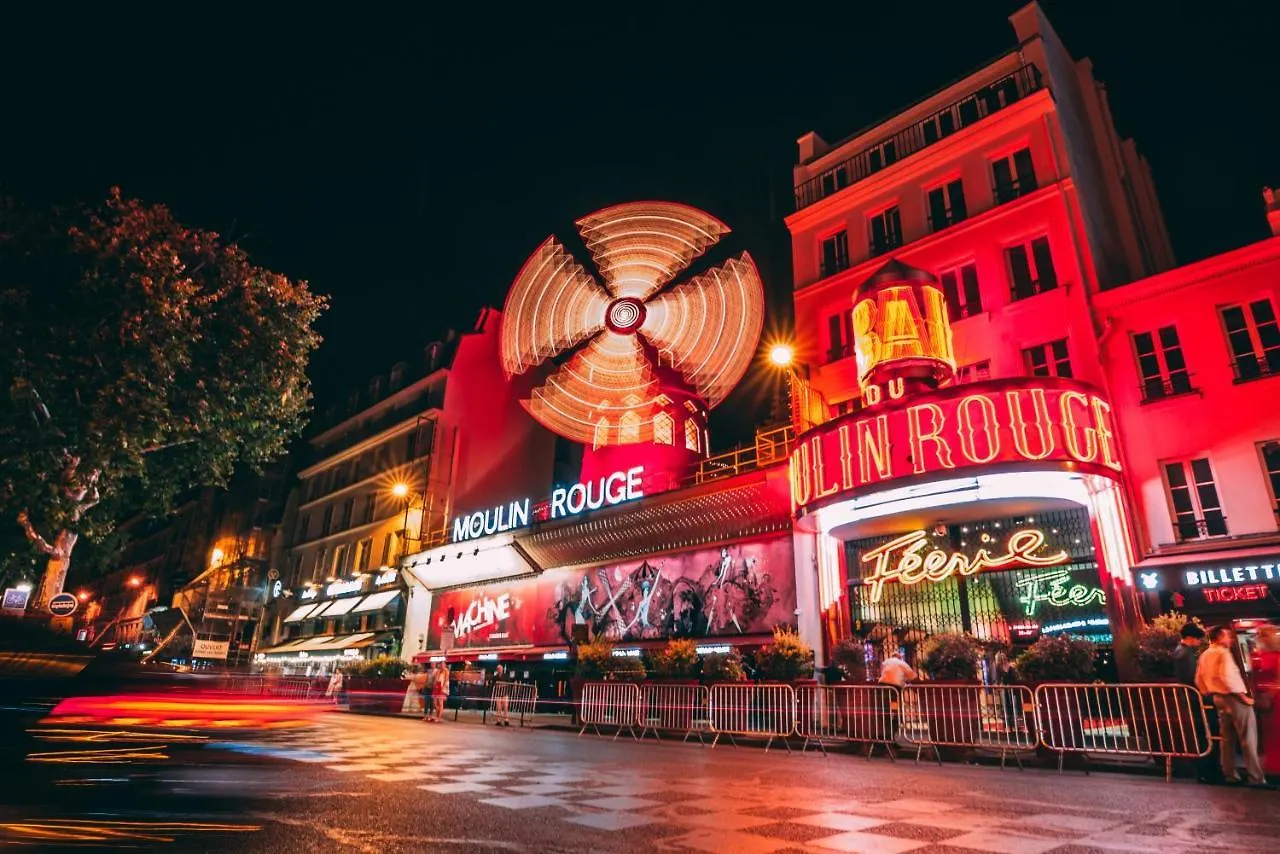 Avalon Hotel París 3*,