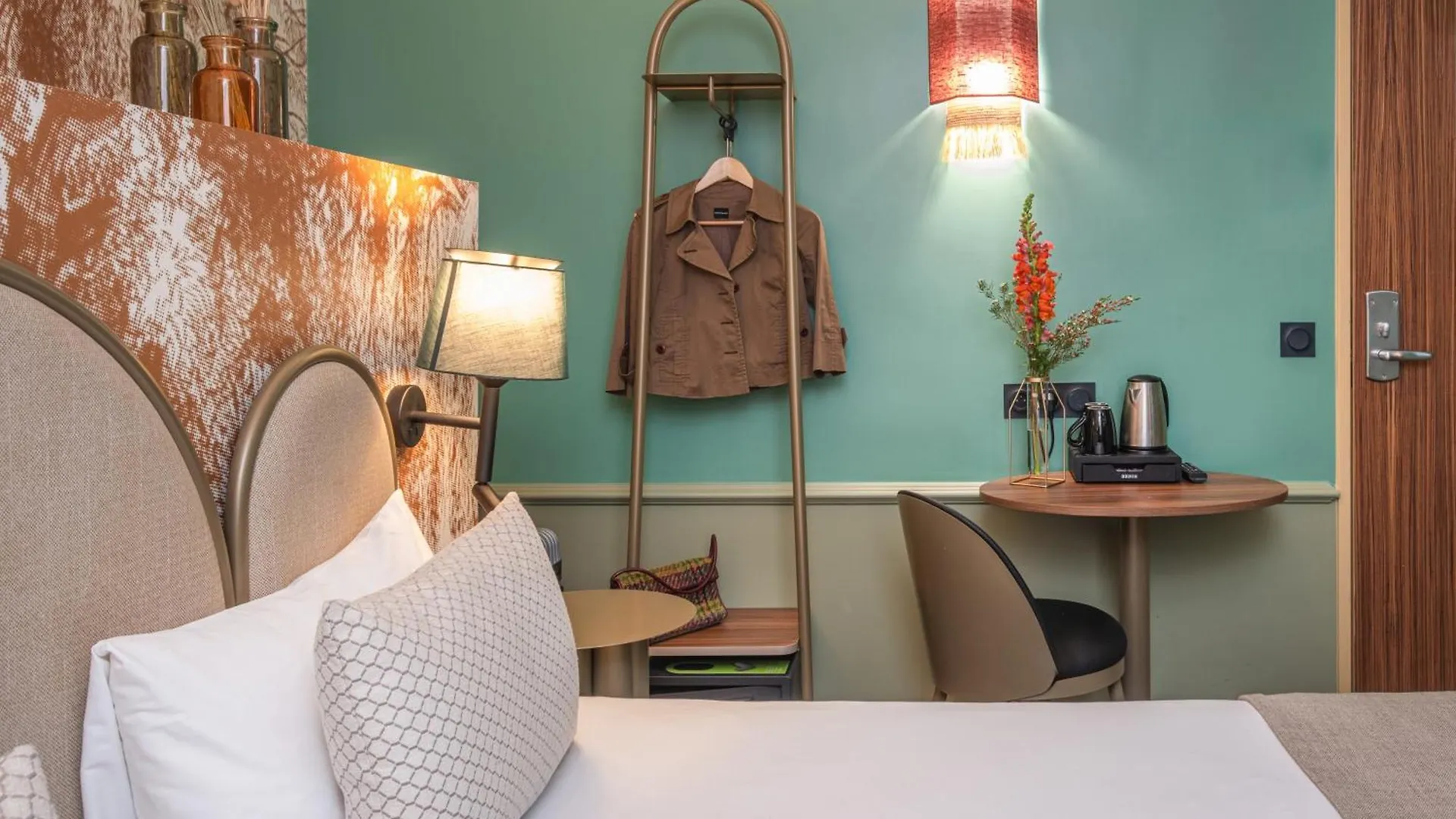 Avalon Hotel Paris 3*,